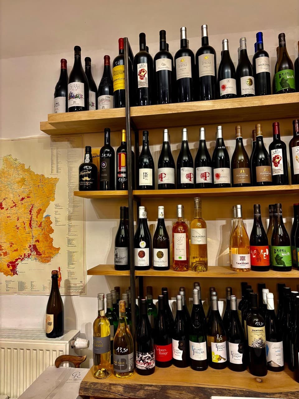 Les rayons et la carte des vignobles de France